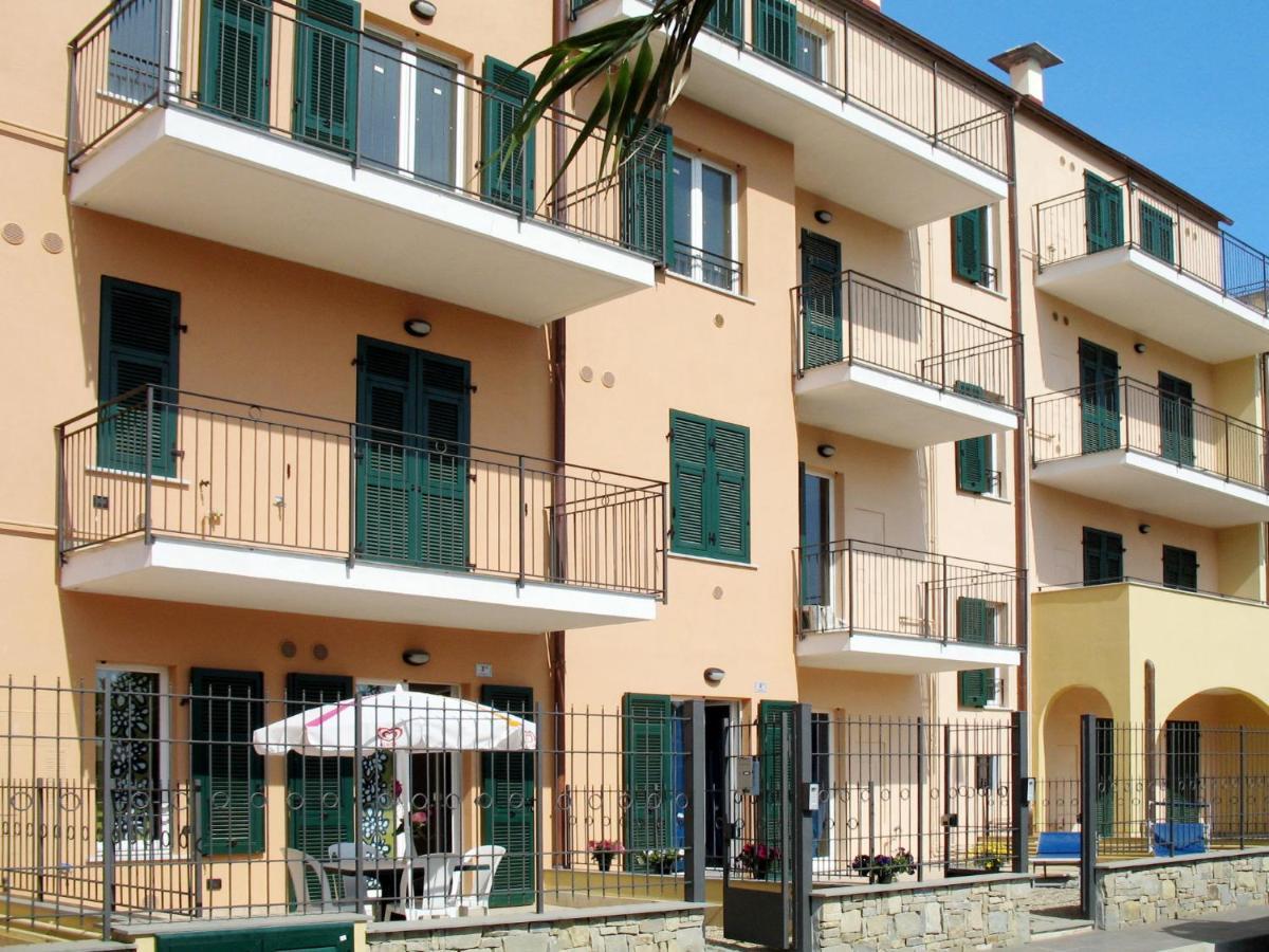 Apartment Cala Azzurra - Imp312 By Interhome Imperia Extérieur photo