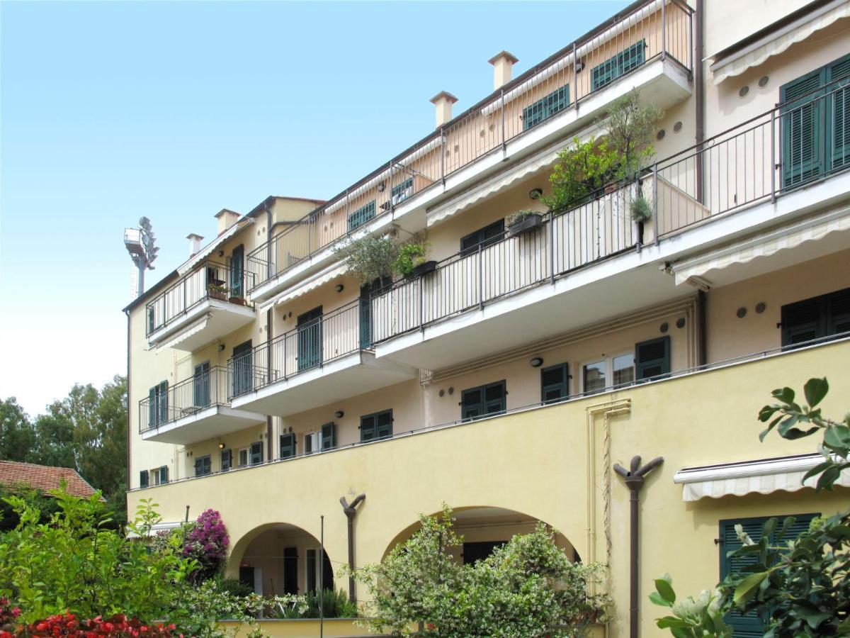 Apartment Cala Azzurra - Imp312 By Interhome Imperia Extérieur photo
